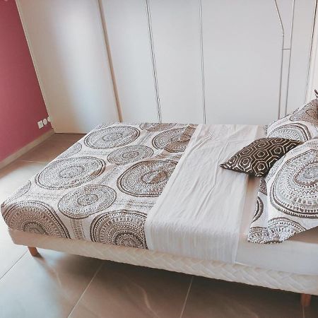Agreable Sejour A 10Mn De La Mer Theza Zewnętrze zdjęcie